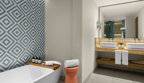 Suite, 1 Bedroom, Patio (Pool)