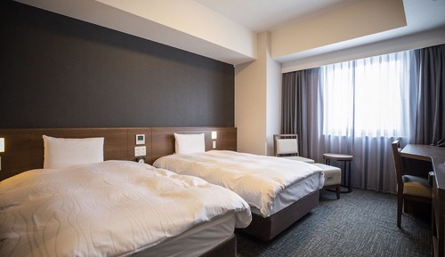 Superior Twin Room (Italian Full-Course Dinner (with JPY 6600) & Western Japanese Breakfast Buffet)