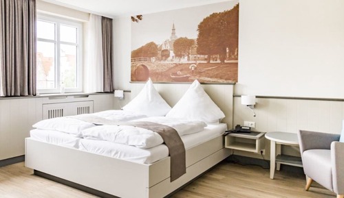 Large Double Room