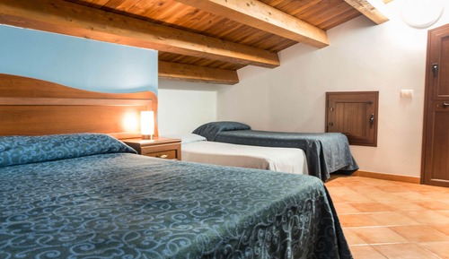 Standard Quadruple Room, Tower