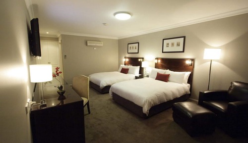 Deluxe Double Studio Suite