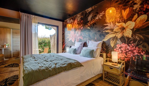 Double Room (Ambiance)