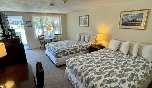 Standard Double Room, Private Bathroom (2 Queen Beds 2nd floor)