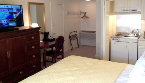 Room, 1 King Bed, Kitchenette