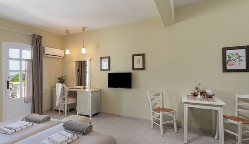Classic Studio, 2 Twin Beds, Sea View