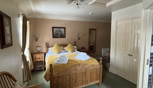 Double Room, Ensuite (Room 4)
