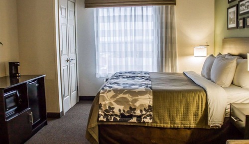 Suite, 1 King Bed, Non Smoking