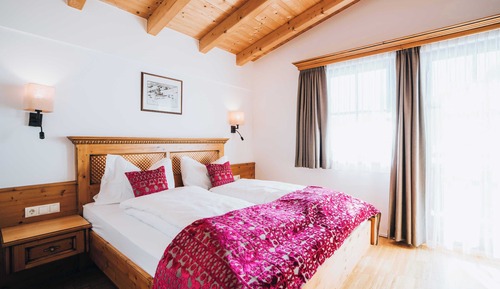 House, 3 Bedrooms, Sauna, Mountain View 2