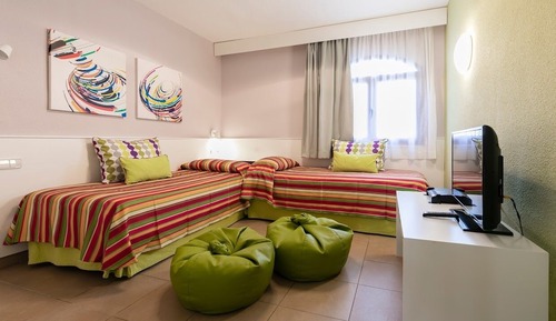 Kid Suite (5 Adults)