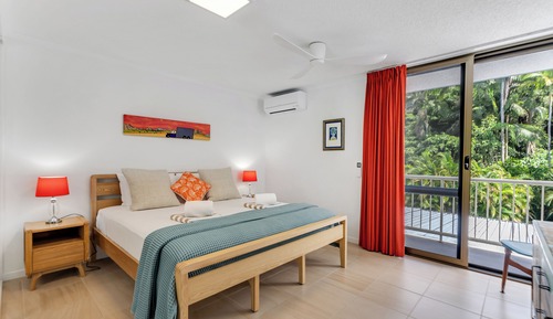 Two Bedroom Ocean View Apartment 