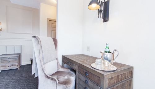Executive Suite, 1 King Bed, Park View