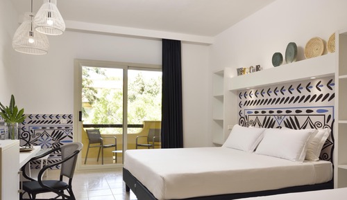 Deluxe Room, Balcony, Garden View