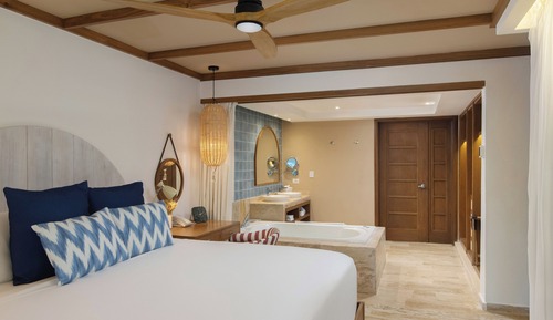 Zel Two Bedroom Master