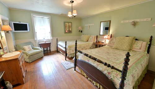 Hummingbird Room