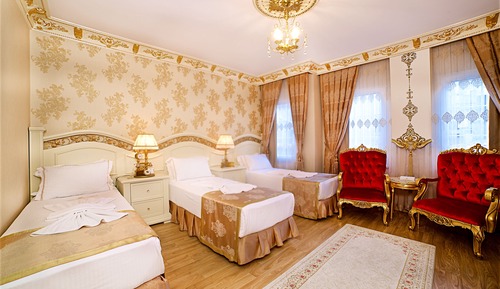 Triple Room