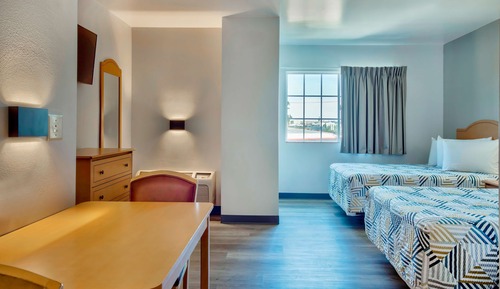 Deluxe Room, 2 Double Beds, Non Smoking, Kitchenette