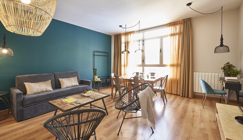 3 Bedroom Apartment, 2 Bathrooms