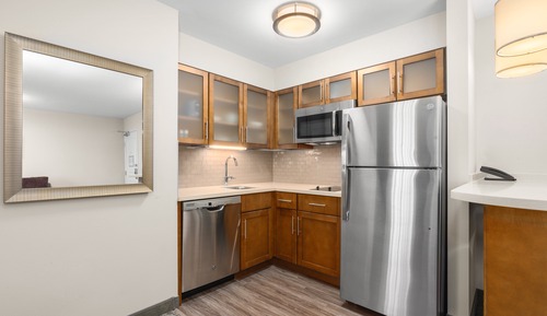 Studio Suite, 1 Queen Bed, Accessible, Kitchen (Mobility, Accessible Tub)