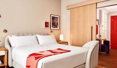 Room, 1 King Bed, City View (Chamber)