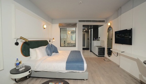 Premium Double Room, 1 King Bed