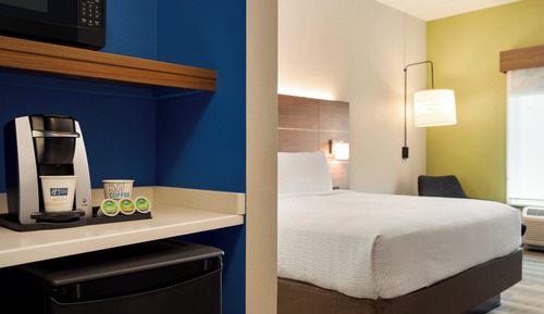 Standard Room, 1 King Bed