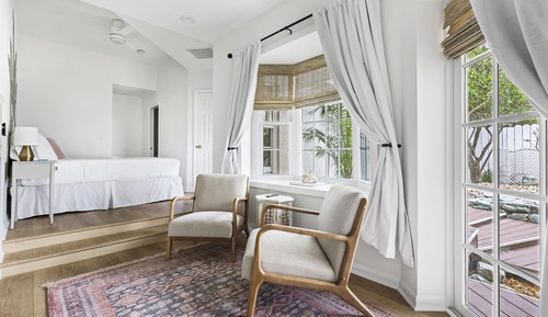 Premium Studio Suite, 1 King Bed, Garden View (Non-Pet Room)