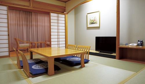 Japanese Style Room, Smoking