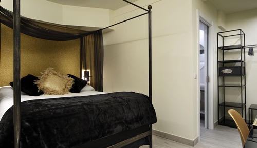 Double Room (Oro Viejo)