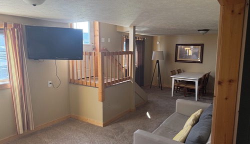 Basic Apartment, City View