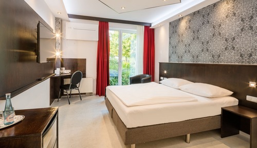 Comfort Room, 1 Queen Bed