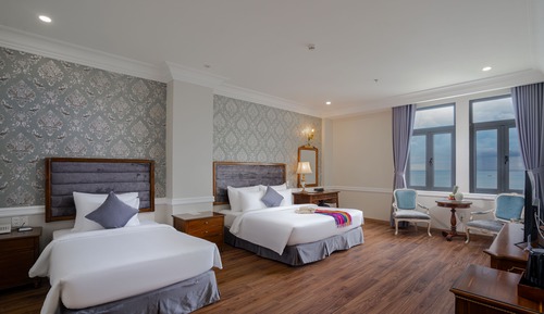 Family Room, City View