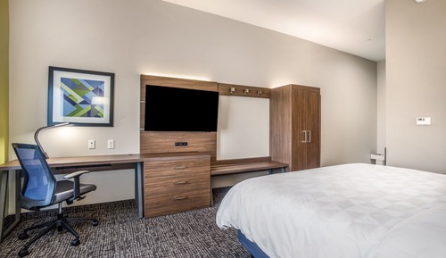 Standard Room, 1 King Bed, Accessible (Communication)