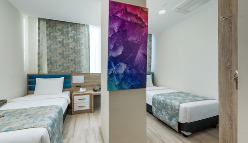 Economy Room