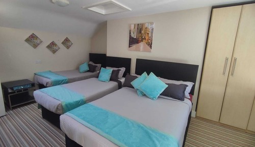Deluxe Double Room (Room 5)