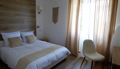 Comfort Room (Nougat)