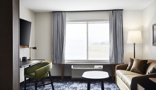 Suite, 1 King Bed with Sofa bed (Mobility/Hearing Access, Roll-In Shwr)