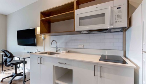 Standard Studio, 2 Queen Beds, Non Smoking, Refrigerator & Microwave