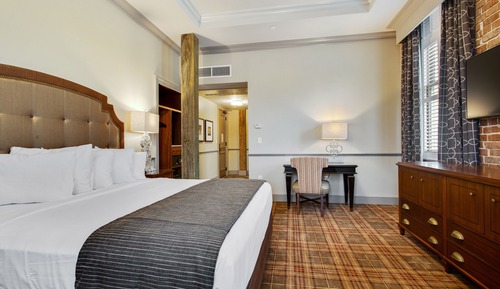 Deluxe Room, 1 King Bed