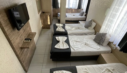 Classic Quadruple Room