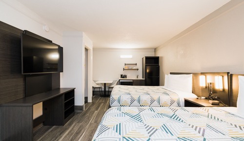 Deluxe Room, 2 Double Beds, Smoking, Kitchenette