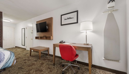Standard Room, 1 King Bed, Accessible, Non Smoking