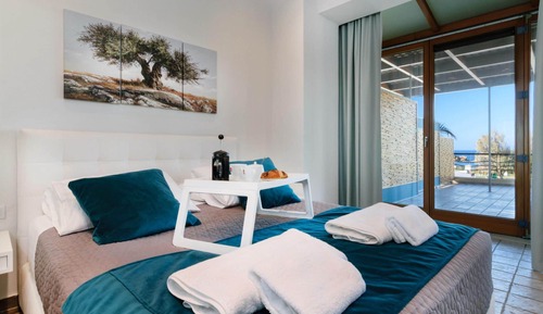 Deluxe Apartment (1)