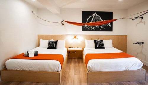 Room, 2 Queen Beds, Accessible, Shared Bathroom (Private Hostel)