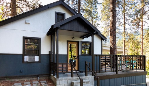 Cabin (Boulder Bend)