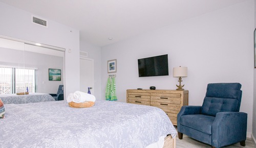 Comfort Suite, 1 King Bed with Sofa bed