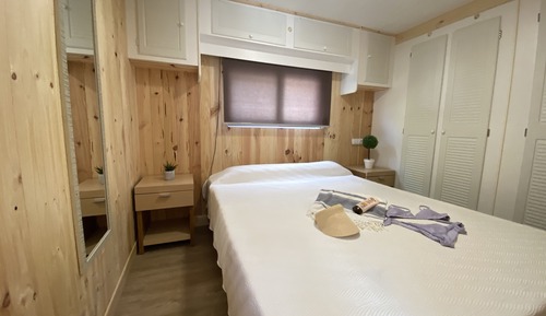 Mobile Home (2 people)