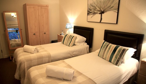 Twin Room (Room 6)