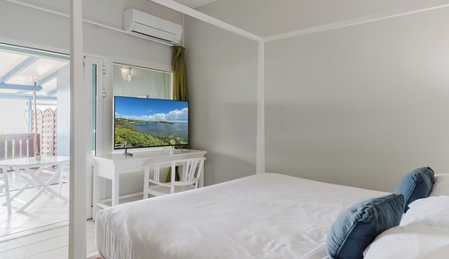 Double Room, 1 King Bed, Non Smoking, Sea View