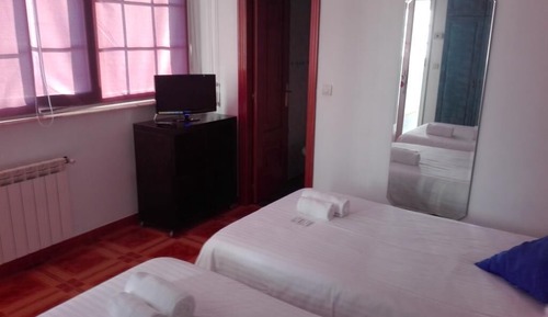Basic Twin Room, Ensuite