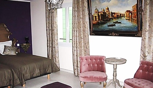 Classic Twin Room
